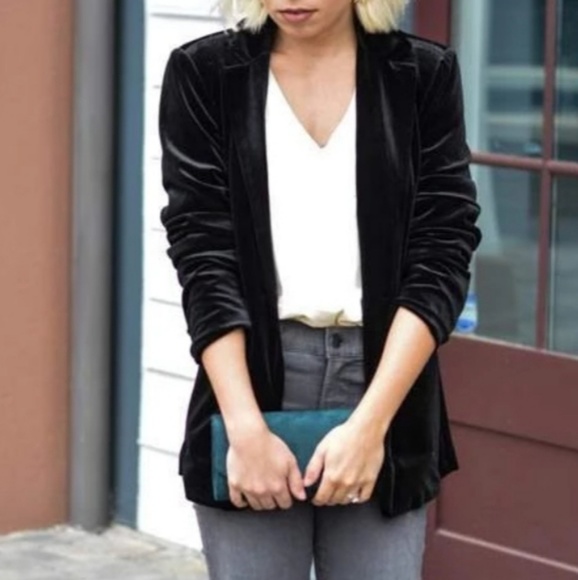 Blank NYC Jackets & Blazers - Beautiful velvet feel Blank NYC blazer size S